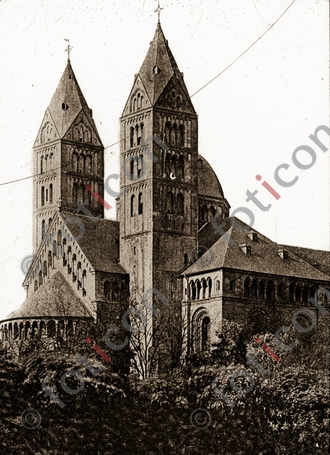 Dom von Speyer | Speyer Cathedral  (foticon-600-roesch-roe01-sw-6.jpg)